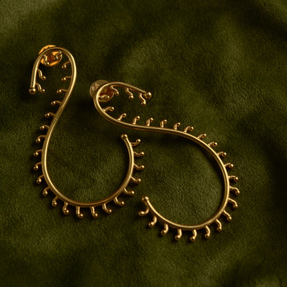 NIHE EARRING